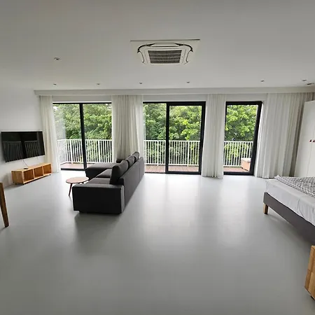 Helios Appartement *